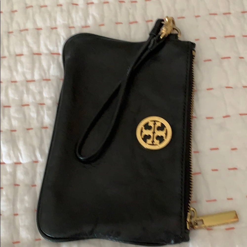 Tory burch wristlet